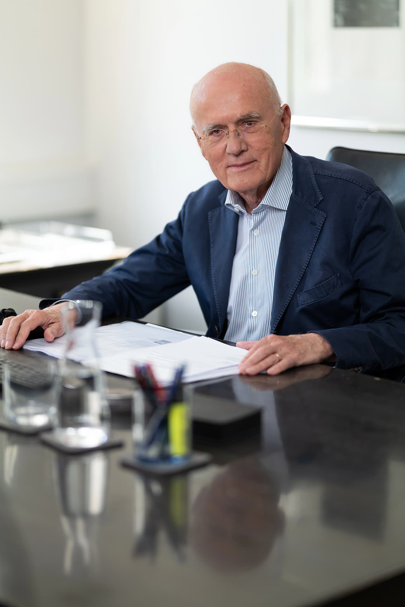 Dr. Walter Niemann